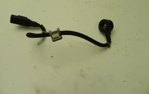 Mercedes-Benz SLK R172 Detonation knock sensor A0071531228 MB1240