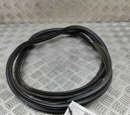 Toyota GT 86 Trunk rubber seal (body) SU00301469