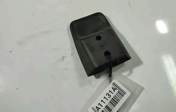 Volkswagen Golf V Engine bonnet (hood) release handle 