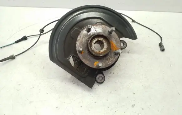Nissan Juke I F15 Front wheel hub 400141KK0H