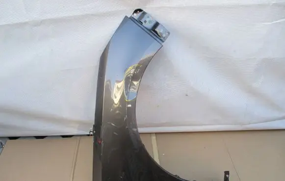 Ford Galaxy Fender em2b-r16072-aa