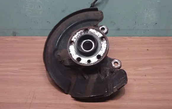 Volvo V70 Front wheel hub