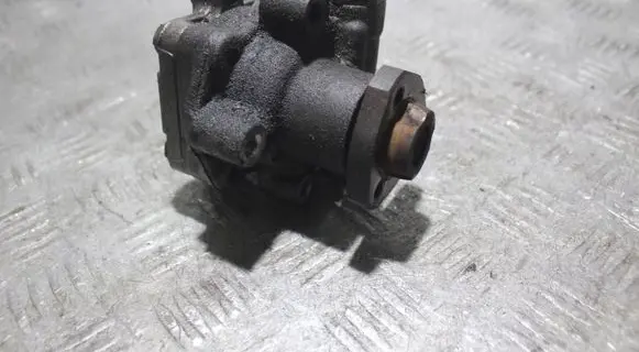 Volkswagen Golf IV Power steering pump