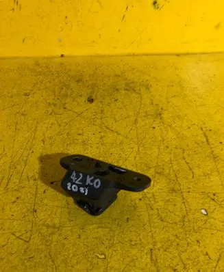 Mazda 6 Tailgate check strap stopper 