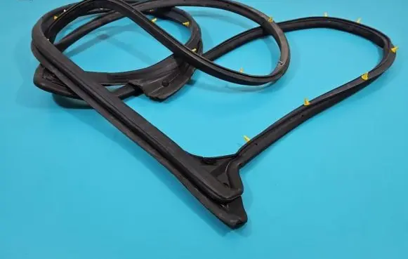 Isuzu D-Max Front door rubber seal IMPRK1362578