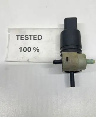 Volkswagen Touran I Windscreen/windshield washer pump 1T0955651