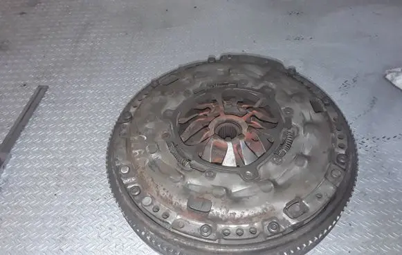 Audi A3 S3 8P Clutch set kit 03G141031C 03G161025E