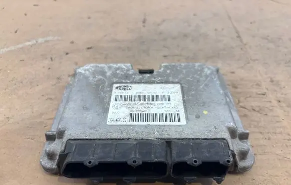 Fiat Panda II Engine control unit/module 51793113 6160112502 66JEN5N1I