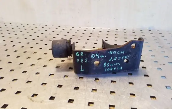 Toyota Corolla E120 E130 Gearbox mounting bracket