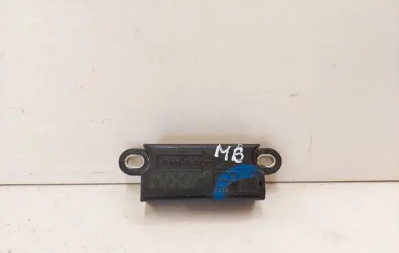 Mercedes-Benz E W211 Airbag deployment crash/impact sensor 821761664 310516531