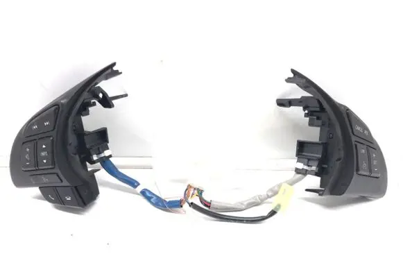 Mazda 6 Steering wheel buttons/switches 