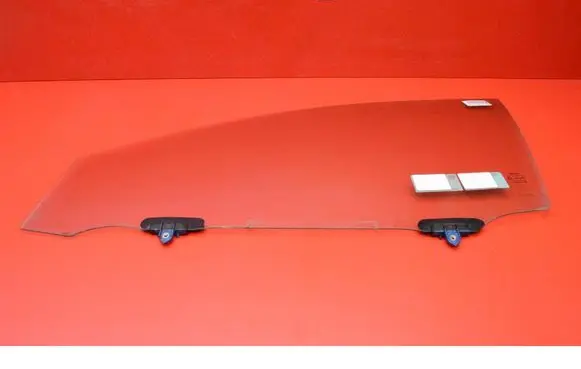 Toyota Auris E180 Front door window glass four-door 