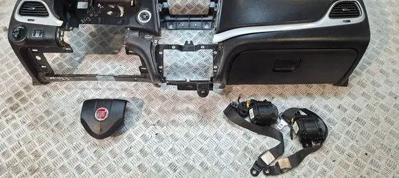Fiat Freemont Dashboard S27610023