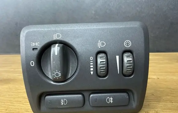 Volvo V70 Light switch 9441233