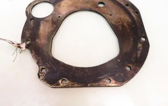 Mitsubishi Pajero Engine mount bracket 
