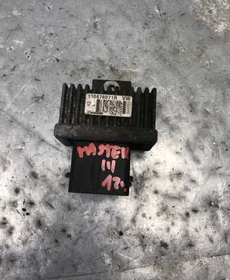 Renault Master III Combustion control unit/module 110678071R