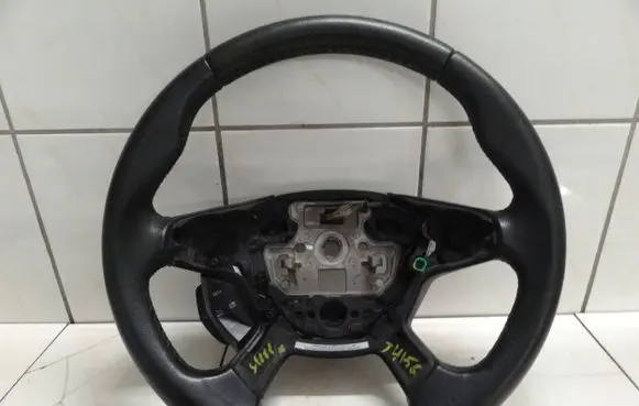 Ford Focus Steering wheel AM5T9E740AA