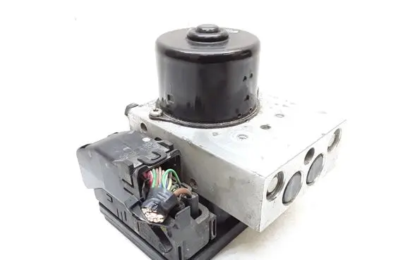 Volvo XC90 ABS Pump 30793445