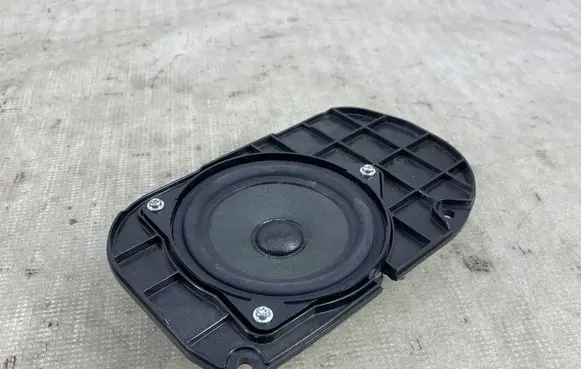 BMW 5 F10 F11 Parcel shelf speaker 9239184