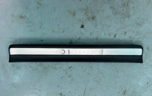 Hyundai Ioniq 5 Side skirt front trim 85884GI100