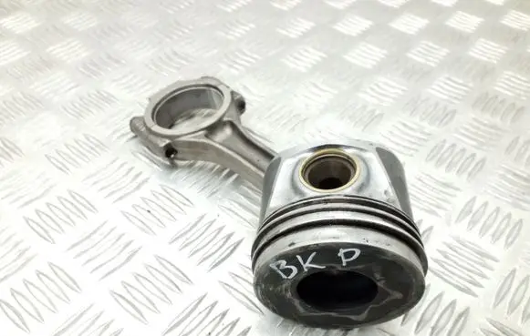 Volkswagen PASSAT B6 Piston with connecting rod BKP 038J