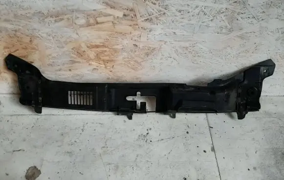 Volvo V50 Radiator trim 30674608