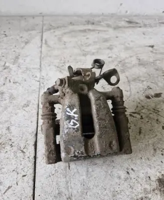 Opel Zafira A Rear brake cylinder 