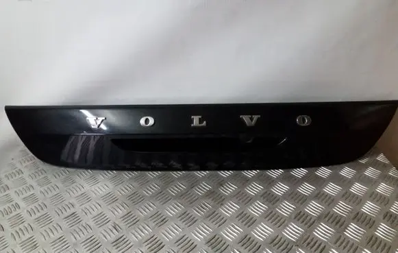 Volvo V40 Tailgate trim 31386845 31386846 31301301