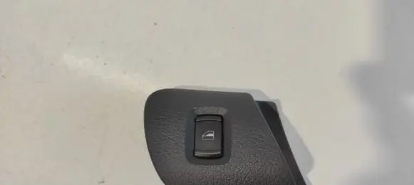 Skoda Octavia Mk1 (1U) Electric window control switch 1U1867186C