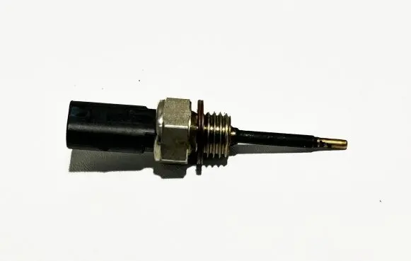 Volkswagen Golf VII Intake air temperature sensor 03N906081A 18133