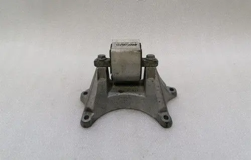 Mercedes-Benz S W222 Engine mount bracket A2212401418