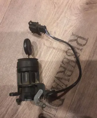 Volkswagen Transporter - Caravelle T4 Tailgate exterior lock Pa6gf30zv 191972712