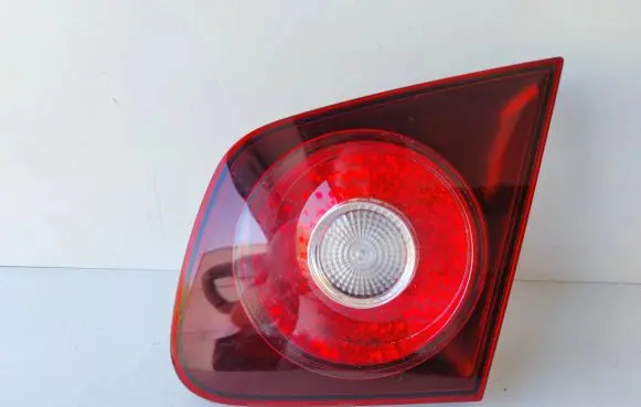 Volkswagen Jetta V Tailgate rear/tail lights 1K5945094j