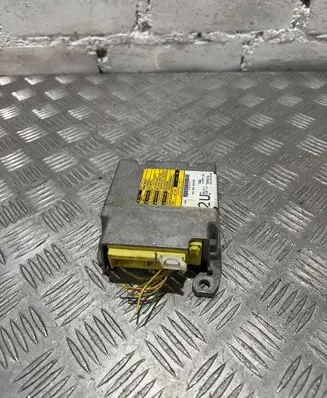 Toyota Avensis T250 Airbag control unit/module 8917005190