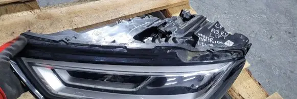 Audi A3 S3 8V Headlight/headlamp 8V0941773D