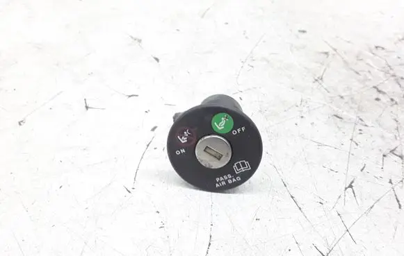 Passenger airbag on/off switch