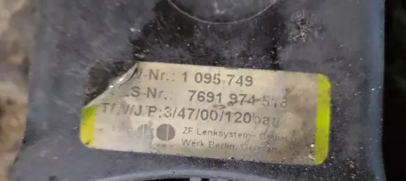 BMW 5 E39 Power steering pump 1096749 32422247556