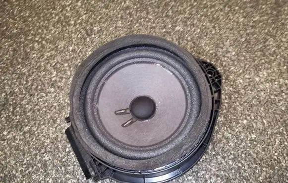 Chevrolet Volt II Front door speaker 23356758