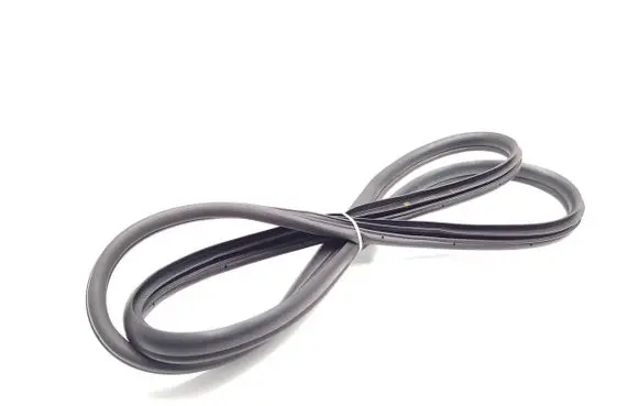 KIA Ceed Rear door rubber seal (on body) 