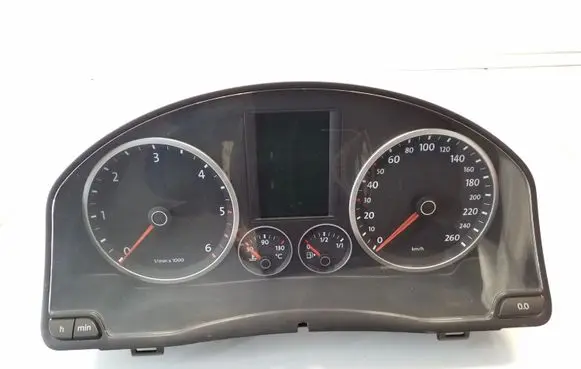 Volkswagen Tiguan Speedometer (instrument cluster) 5N0920870D