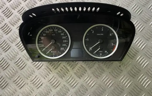 BMW 5 E60 E61 Speedometer (instrument cluster) 110080213 6974576 21348600354