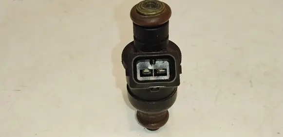 Audi A6 S6 C5 4B Fuel injector 078133551AC