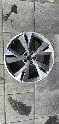 R20 alloy rim
