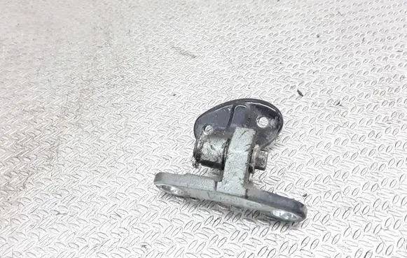 Volvo V50 Rear door lower hinge