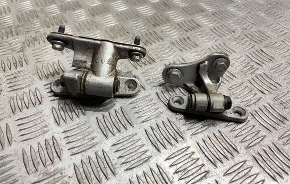 Front door hinge set