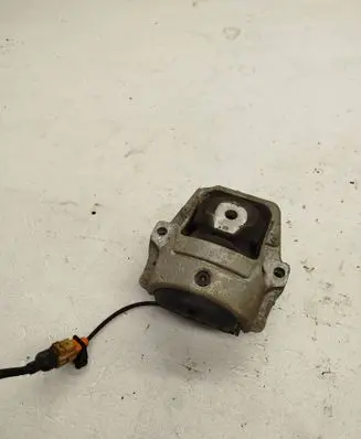 Audi A6 C7 Engine mount bracket 8R0199381