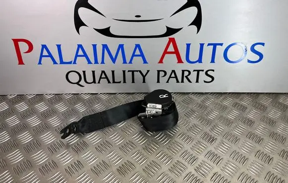 Seat Leon (5F) Rear seatbelt 6211806