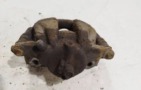 Honda CR-V Front brake caliper