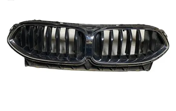 BMW 8 G15 Front grill 9465521 51749465521