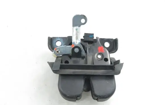 Audi A4 S4 B5 8D Tailgate/trunk/boot lock/catch/latch 8D9827505A